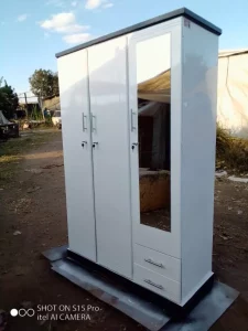 3 Doors Wadrobe Wadrobe