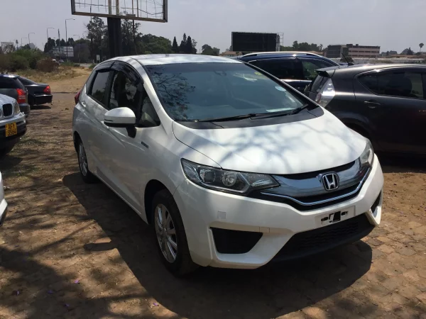 Honda Fit Hybrid, 1.4ltr Petrol, 107000km, 2015 - Image 3