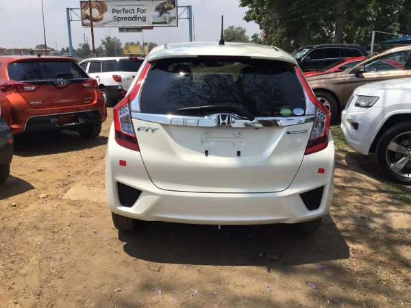 Honda Fit Hybrid, 1.4ltr Petrol, 107000km, 2015 - Image 4