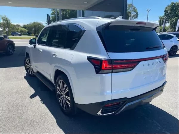 Lexus Lx500d - Image 5