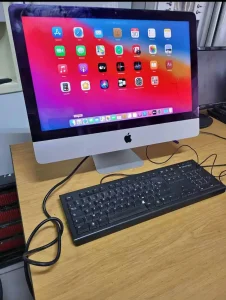 Macbook ,imacs And Ipads A