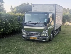 Mitsubishi Canter Guts Box Truck